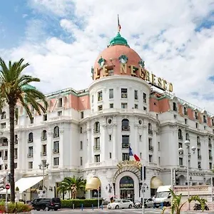 luxurious-apartment-with-ac-on-promenade-des-anglais.fr-provencehotel.com/