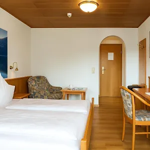 https://hotel-pension-zur-linde.com-bavaria.com